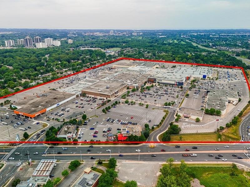 The Pen Centre in St. Catharines, in the Niagara Region southwest of Toronto. (Courtesy Leyad)