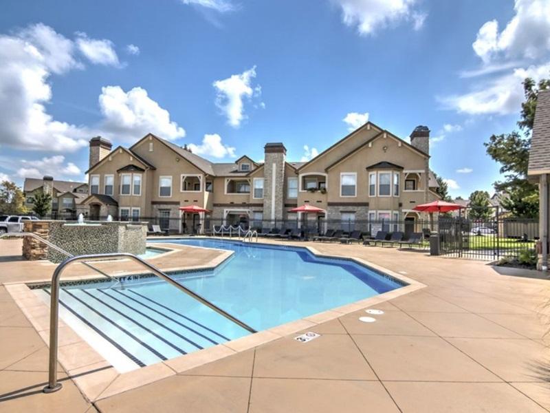 The Mansions at Riverside in Tulsa, Oklahoma, part of the Dream Residential REIT portfolio. (Courtesy Dream Residential REIT)