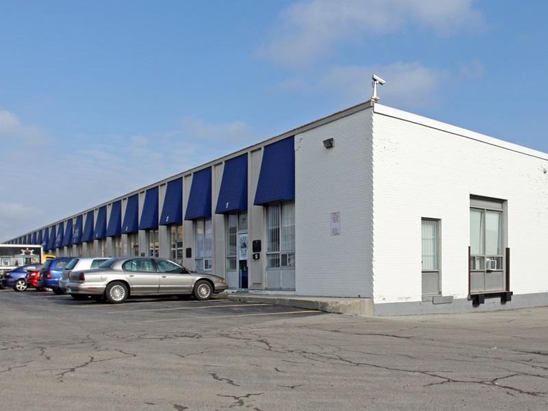 The small-bay industrial building at 1181 Finch Ave. West in Toronto, acquired as part of a three-building portfolio by KingSett Capital from Amexon. (Courtesy Vanguard Realty)