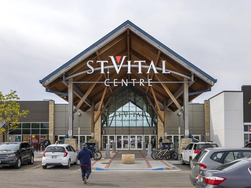 The St. Vital Centre mall in Winnipeg. (Courtesy Leyad)