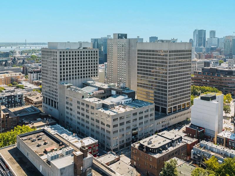 Place Dupuis occupies a city block in Montreal. (Courtesy CBRE)