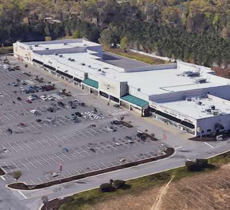 This shopping centre in Richmond, Va., is part of Slate Grocery REIT's U.S.-based portfolio. (Google Maps)